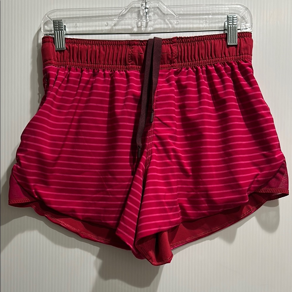 Lululemon Athletica Hotty Hot High-Rise Lined Short SIZE 8